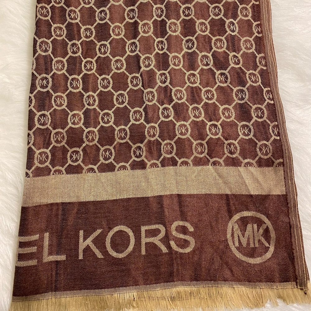 MK scarf right in time for the fall